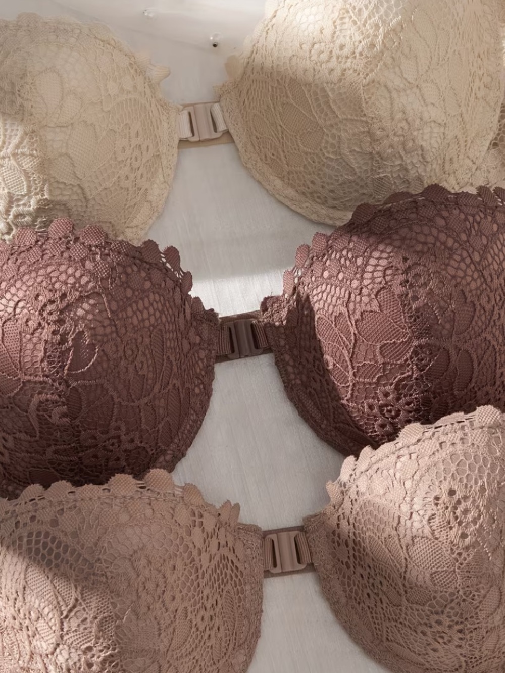 NEW 3-piece neutral color front closure lace strapless bras size large